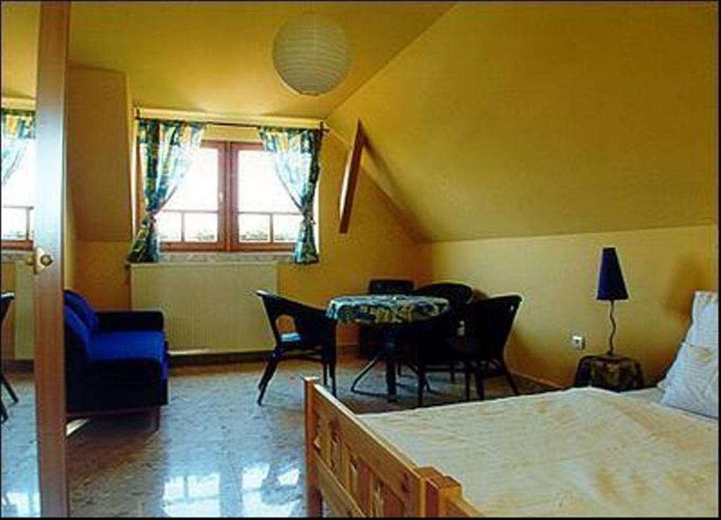 Palatinus Apartmanok Keszthely Kamer foto